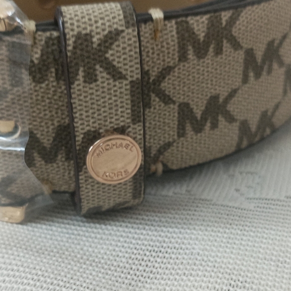 Authentic Michael Kors Womens Gold MK Buckle Belt Light Brown Signature Belt - Picture 4 of 14